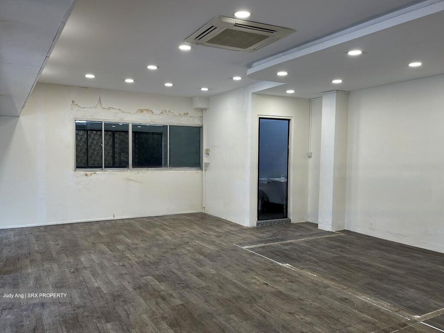 South Bridge Road (D1), Retail #485368671